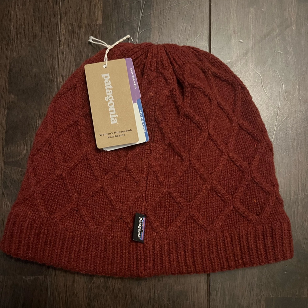 Patagonia wool knit beanie in red